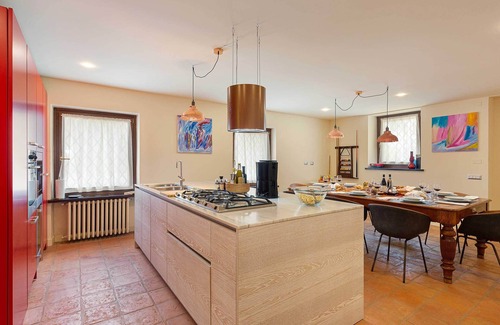 Calliano Villa | Charmante villa pittoresque avec piscine dans le village Calliano! Villa Gelsi