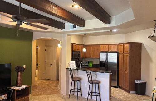 Mesilla Park Copropriété | Quaint and Spacious 1bed/1bath with Balcony Overlooking the Courtyard