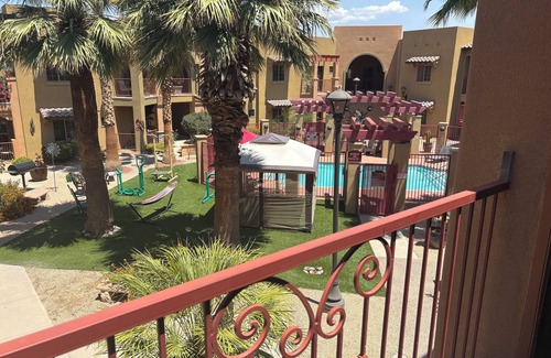 Mesilla Park Copropriété | Quaint and Spacious 1bed/1bath with Balcony Overlooking the Courtyard
