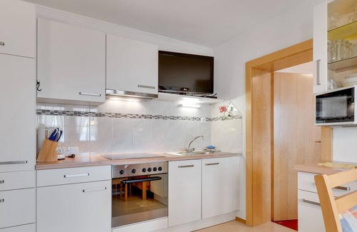 Hainzenberg Appartement | Quaint Apartment in Hainzenberg near Horbergbahn