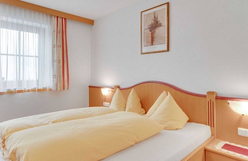 Hainzenberg Appartement | Quaint Apartment in Hainzenberg near Horbergbahn