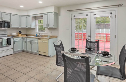 Bristol Maison | Quaint Bristol Home - Walk to Dining & Wharf!