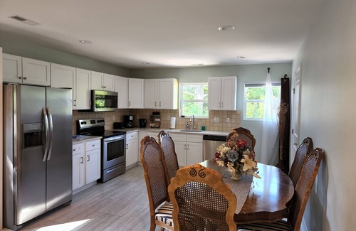 Waxhaw Maison | Quaint Condo in Waxhaw. Walking distance to all attractions!