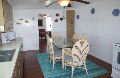 Spanish Wells Cottage | Quaint Cottage, Amazing Views, Free - Motorboat, Golf cart, Kayak, SUP, Bikes