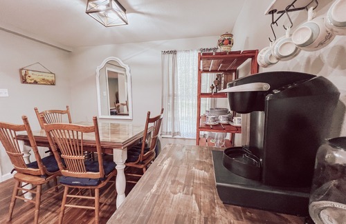 Gainesville Cottage | Quaint Cottage-Pet Friendly-UF Shands-Monthly Stays!