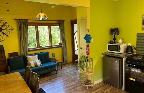 Motueka Valley Appartement | Quaint Country Cottage