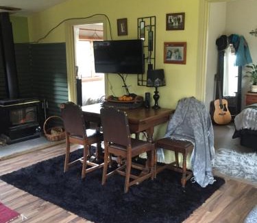 Motueka Valley Appartement | Quaint Country Cottage