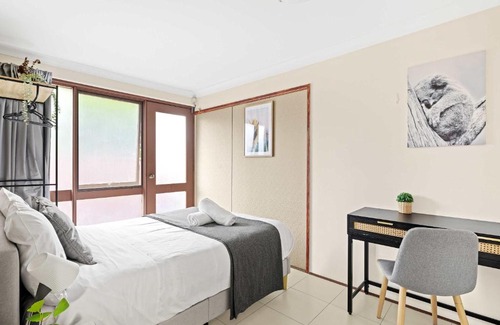 Milperra Maison | Quaint Double Room - Private Spot at Milperra - Shared Bathroom