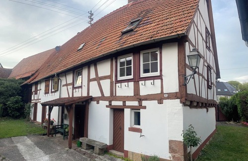 Schweigen-Rechtenbach Maison | Quaint half-timbered house Rosa