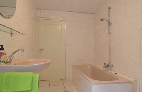 Maarheeze Maison | Quaint Holiday Home in Maarheeze with Terrace