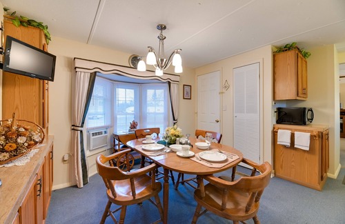 Lakemont Maison | Quaint Lakemont Retreat: 1 Mi to Seneca Lake!