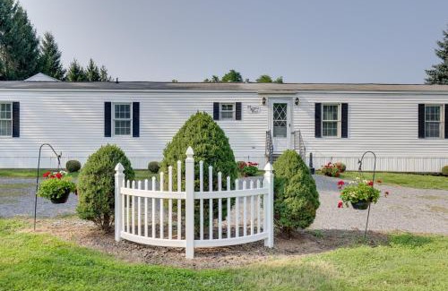 Lakemont Maison | Quaint Lakemont Retreat 1 Mi to Seneca Lake!