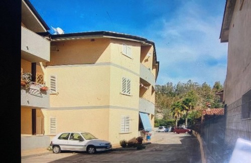 Marina di Caulonia Appartement | Quaint little apt for 4 with pool
