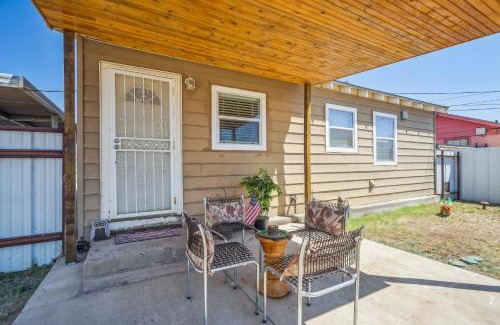 Midland Maison | Quaint Midland Home about 1 Mi to Downtown!