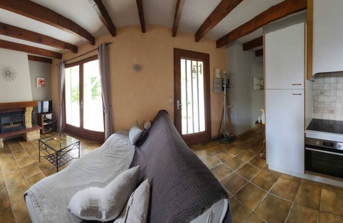 Lacapelle-Biron Maison | Quaint Peaceful House for Rent