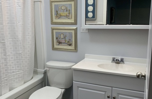 Thunder Bay Maison | Quaint, quiet, well appointed! Conveniently located.