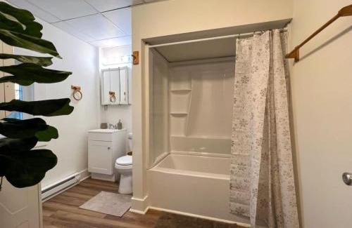 Cliffwood Maison | Quaint Renovated Single Family