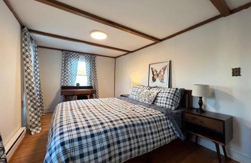 Cliffwood Maison | Quaint Renovated Single Family