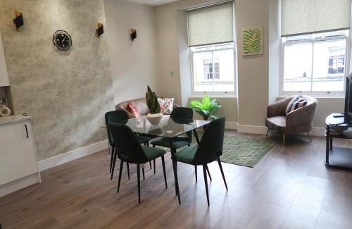 Sherborne Appartement | Quaint Retreat In The Historic District Local