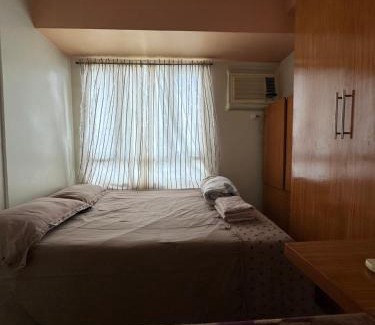 Legazpi Village Appartement | Quaint Roces Studio