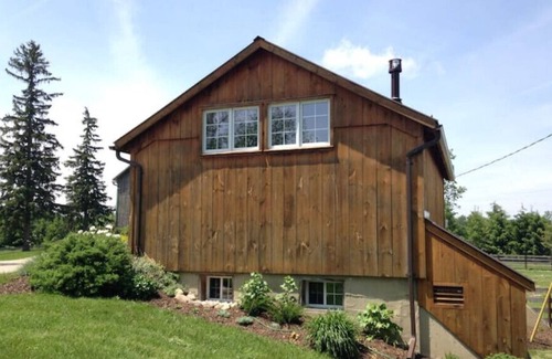 Guelph/Eramosa Maison | Quaint, Rustic 1870's Renovated Farm Shed
