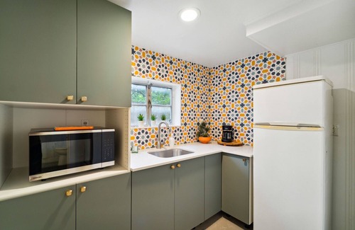 Clarksville Maison | Quaint Tree-Lined Studio in Historic Enfield