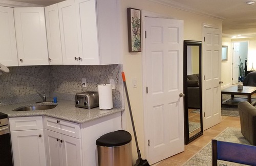 Queens Appartement | Quality Cribs 11-20 Spacious Basement Studio