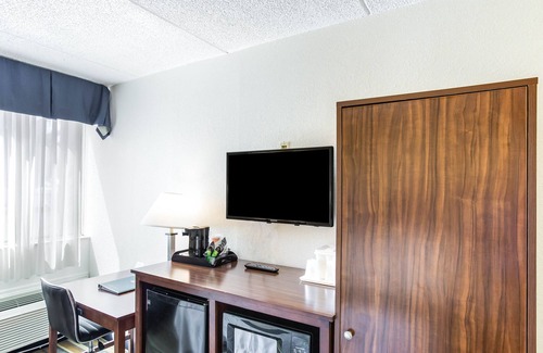 Colonie Hôtel | Quality Inn Central