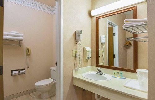 Raisin Hôtel | Quality Inn Fresno Yosemite Airport
