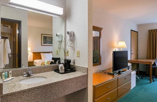 Belmont Hôtel | Quality Inn & Suites Belmont Route 151