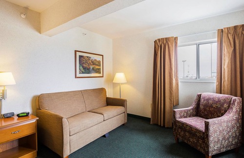Belmont Hôtel | Quality Inn & Suites Belmont Route 151