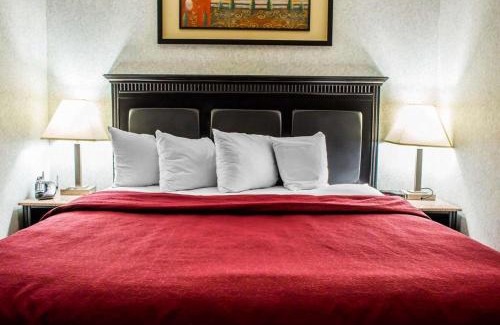 Wildwood Hôtel | Quality Inn & Suites North Gibsonia