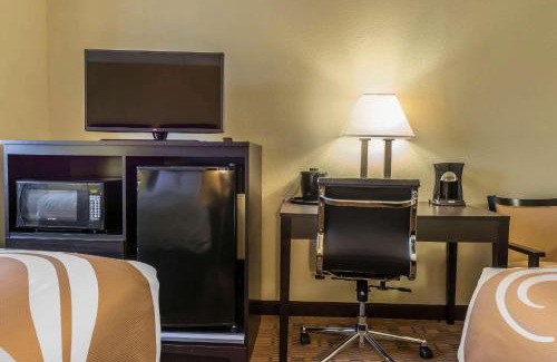 Bairdford Hôtel | Quality Inn & Suites Pittsburgh Harmarville