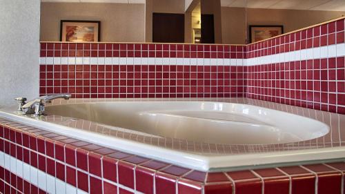 Tully Hôtel | Quality Inn Tully I-81