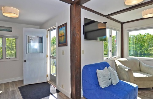 Gloucester Maison | Quarryman’s Cottage: 1bd, 1 bth PRIVATE QUARRY: DOG friendly