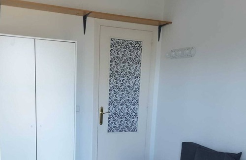 Vista Alegre Appartement | Quarto Aconchegante com Terraço!