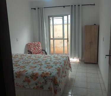 Jau Maison | Quarto Privado com Banheiro Compartilhado