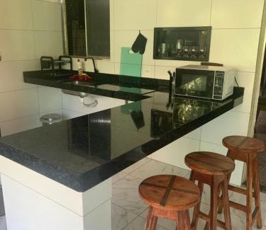 Souza Maison | Quarto triplo com banheiro em casa compartilhada COP 30