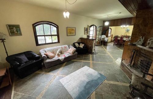 Quitandinha Maison | Quarto triplo em Casa confortável - Petrópolis RJ - Anfitrião mora no local