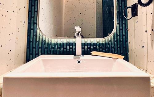 Kelapa Gading Timur Hôtel | Qube Hotel by 98hospitality