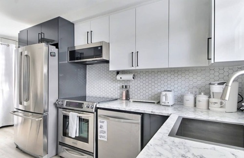 Saint-Sauveur Appartement | Quebec city Downtown-River Sidewalk+2 Free Parking