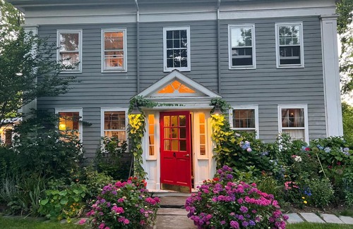Sag Harbor Maison | queeen room
