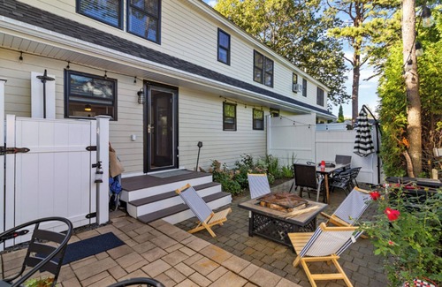 Ogunquit Maison | QUEEN BEE, The Hive Vacation Getaway