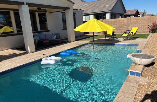 Queen Creek Maison | Queen Creek home with pool near golf course