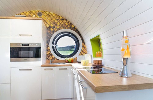 Llandysul Cabine | Queen- Next Level Glamping in West Wales