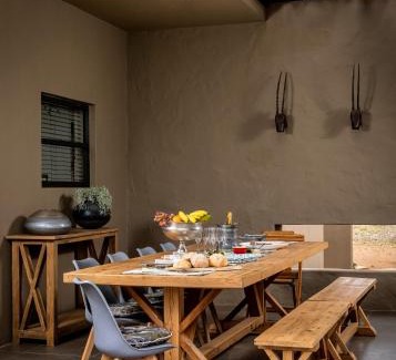 Sterkrivier Maison | Queen of Sheba, Self-Catering House at Buffelshuis Safari Camp