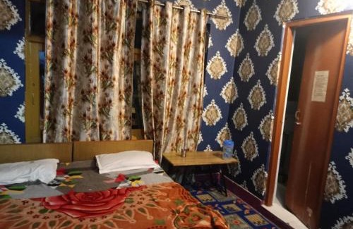 Srinagar Maison | Queen Palace guest house