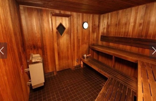 Brisbane Central Business District Appartement | Queen St Executive Stylish Apt with River Views and Fast WIFI Carpark Sauna Balcony Sleeps 7
