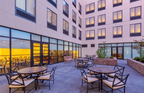 Fremont Appartement | Queen Studio Near Downtown | Breakfast, and Pool Access!