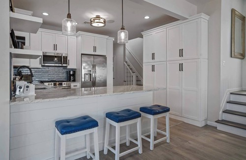 Wading River Maison | Luxury Beach House - Vineyards Farms Hamptons North Fork Queen Vic